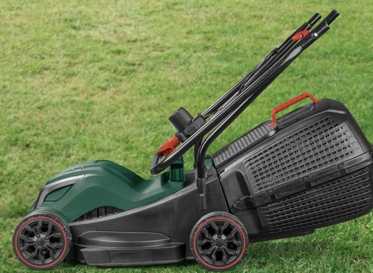 Brand: Kompernass Parkside
Parkside Electric Lawn Mower 1300 W Turbo Engine 30 Litre Collection Box 32 cm Cutting Width 3 Positions Cutting Height Adjustment