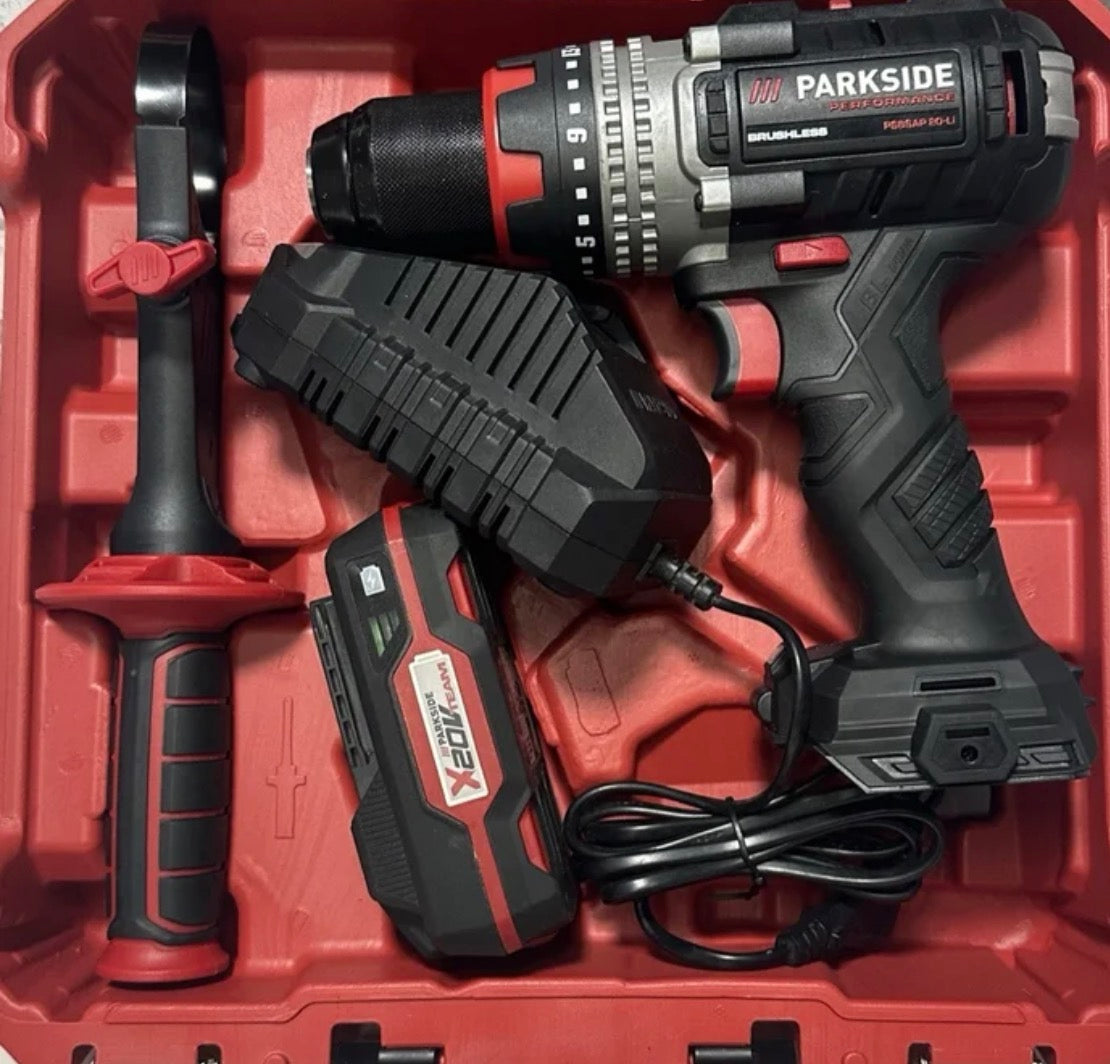 PARKSIDE PERFORMANCE®
Perceuse-visseuse sans fil 20 V kit de démarrage »PBSAP 20-Li A1«, avec batterie et chargeur, dans une mallette en aluminium de haute qualité.