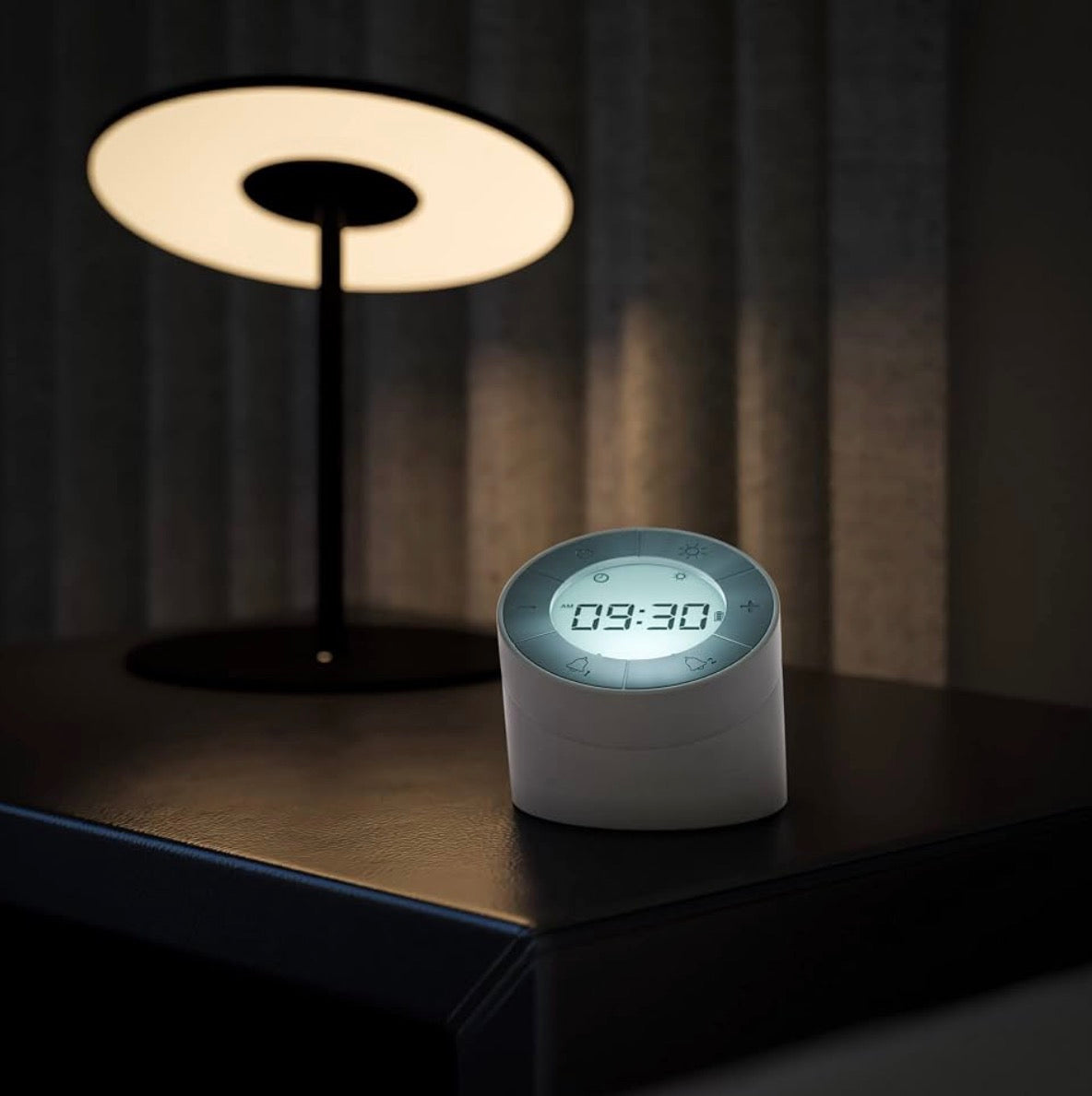 Mebus Digital Alarm Clock Night Light 2 in 1, Dimmable, 1200mAh Battery, Charging via Micro USB Cable (Included), Two Alarm Times, Snooze Function/Material: Plastic/Color: White/Model: 25649