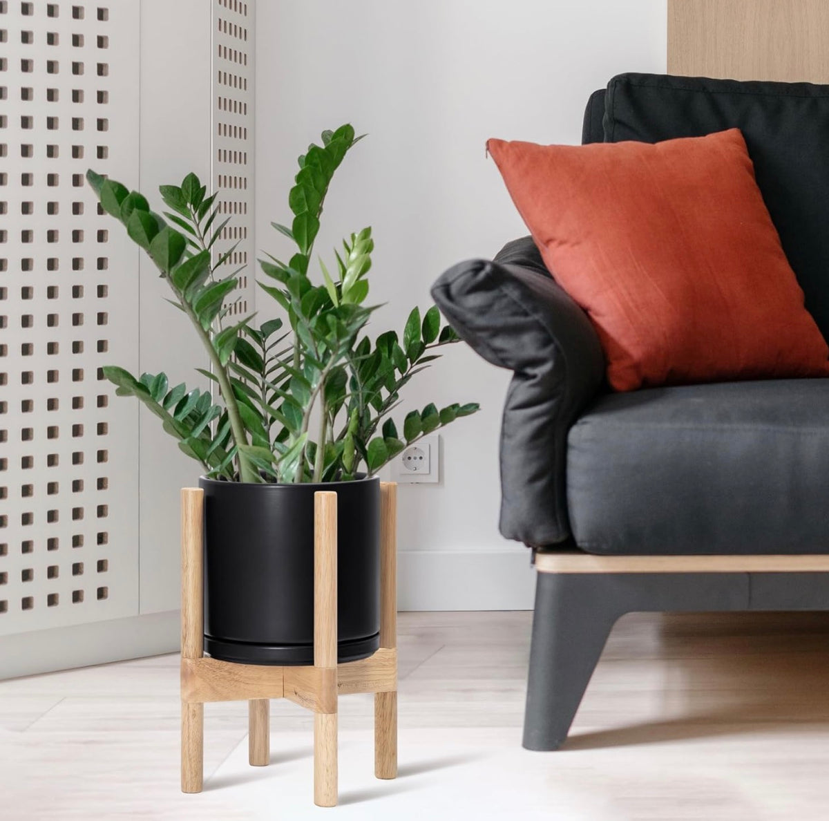 LIVARNO HOME
Plant pot with glazed ceramic standing