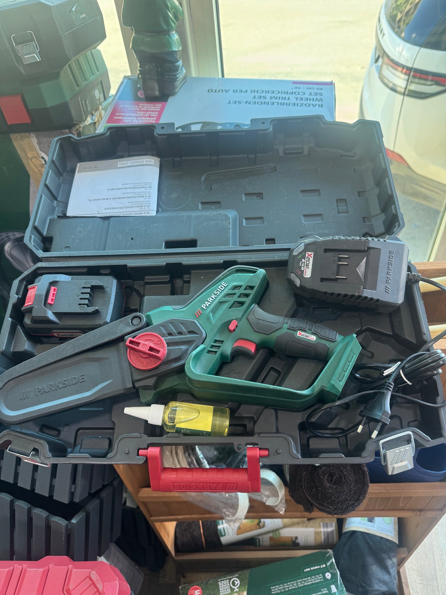 Parkside 20V Paghs 20-Li C4 cordless mini saw/lopper with 2.0Ah battery + charger + 2 (two) chains