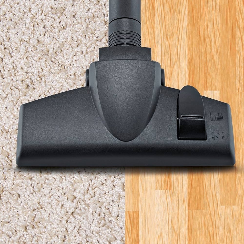 Bosch Vacuum Cleaner with Bag GL-30 BGL3B112, Floor Vacuum Cleaner, Hygiene Filter, for Parquet, Carpet, Tiles, Strong Suction Power, Long Cable, Upholstery Nozzle, 650 W, Black