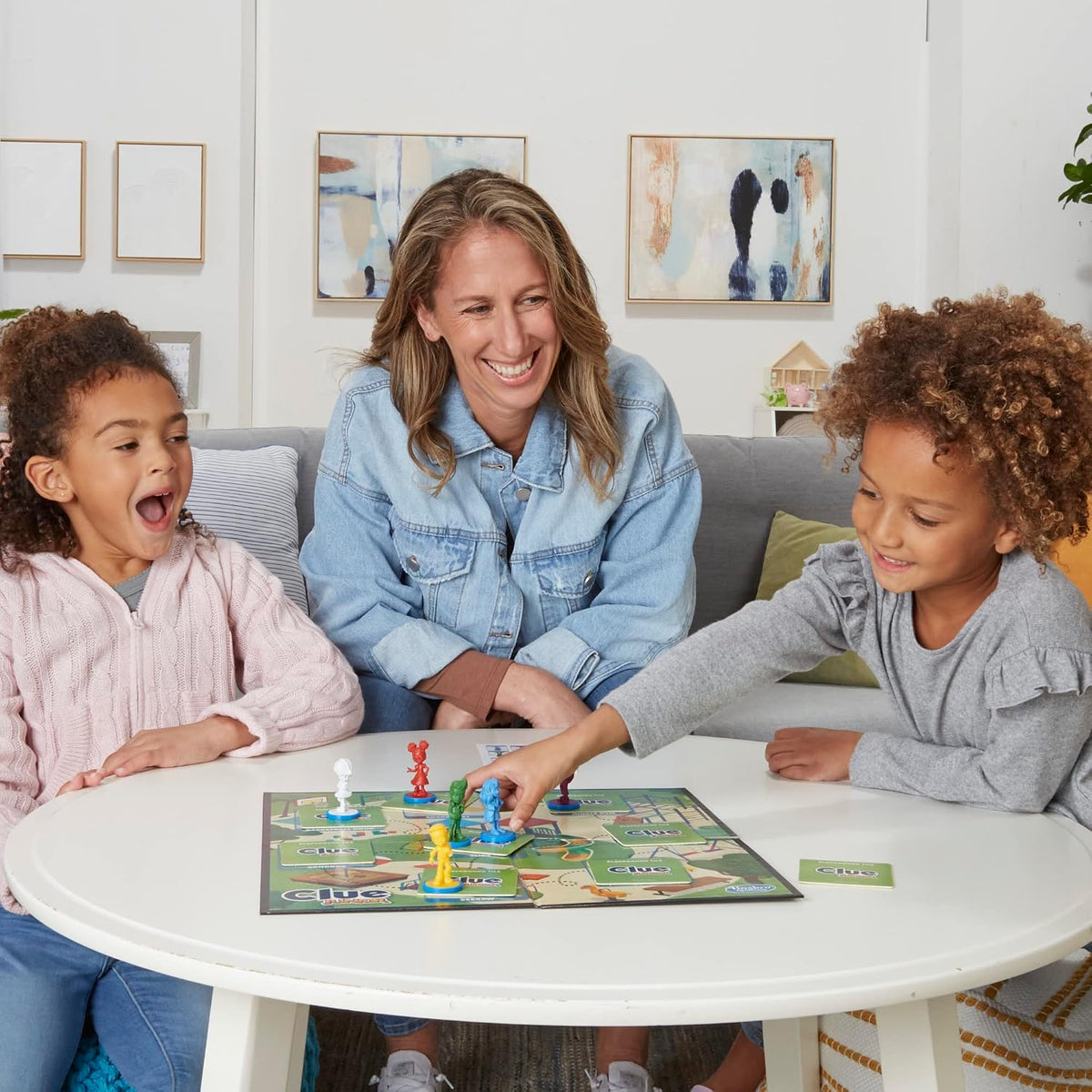 Hasbro Gaming Cluedo Junior Game, 2-Sided Game Board, 2 Games in 1, Detective Cluedo Game for Young Children, Board Games for Kids, Junior Games (Dutch Version)